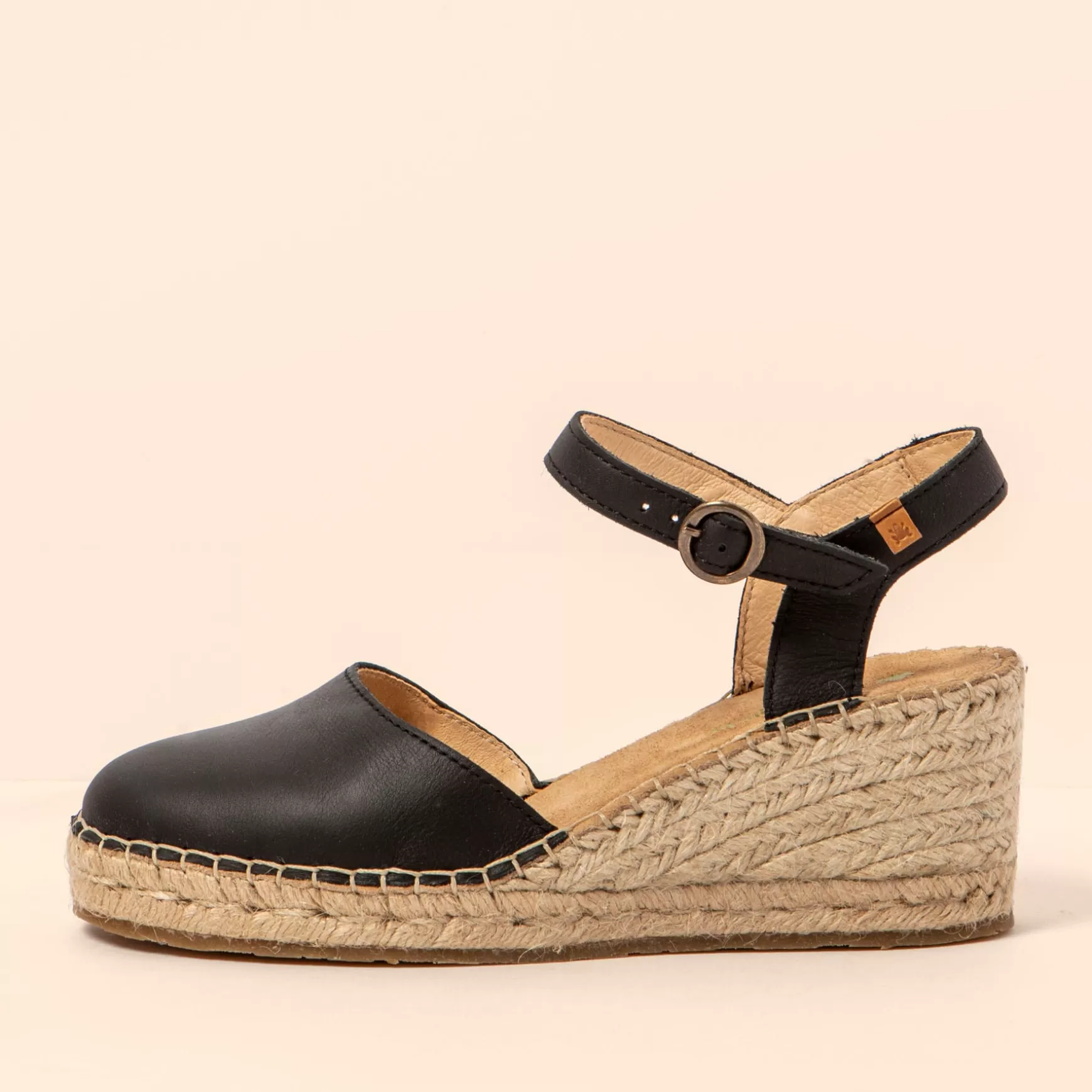 El Naturalista Kile Sandal<5260 Almazara