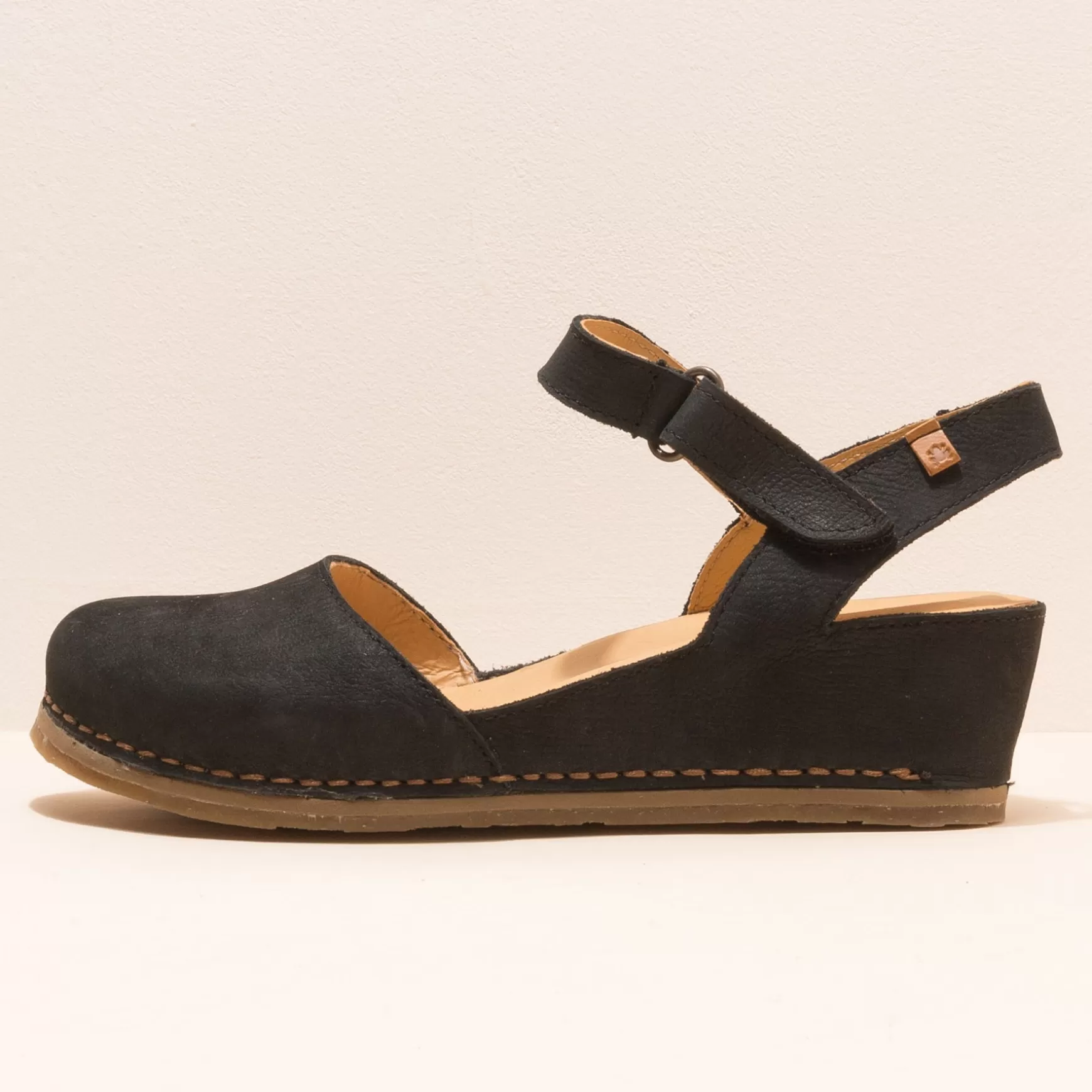 El Naturalista Kile Sandal<5850 Billed