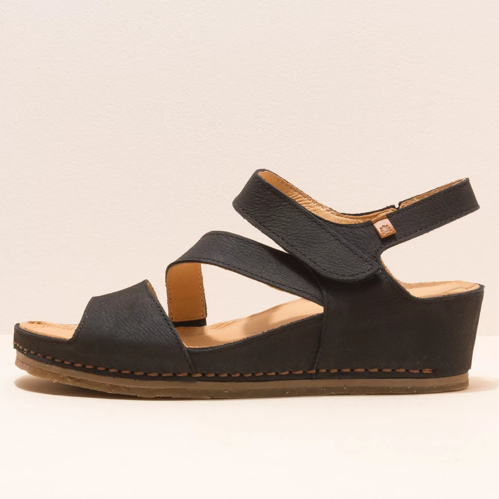 El Naturalista Kile Sandal<5852 Billed