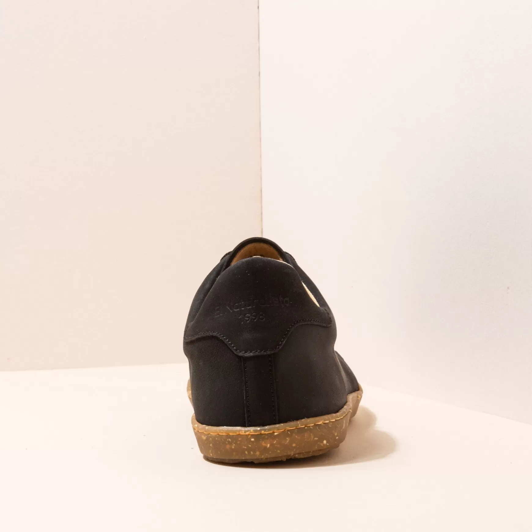 n_estratos_15.webp El Naturalista Sko<N355 Estratos