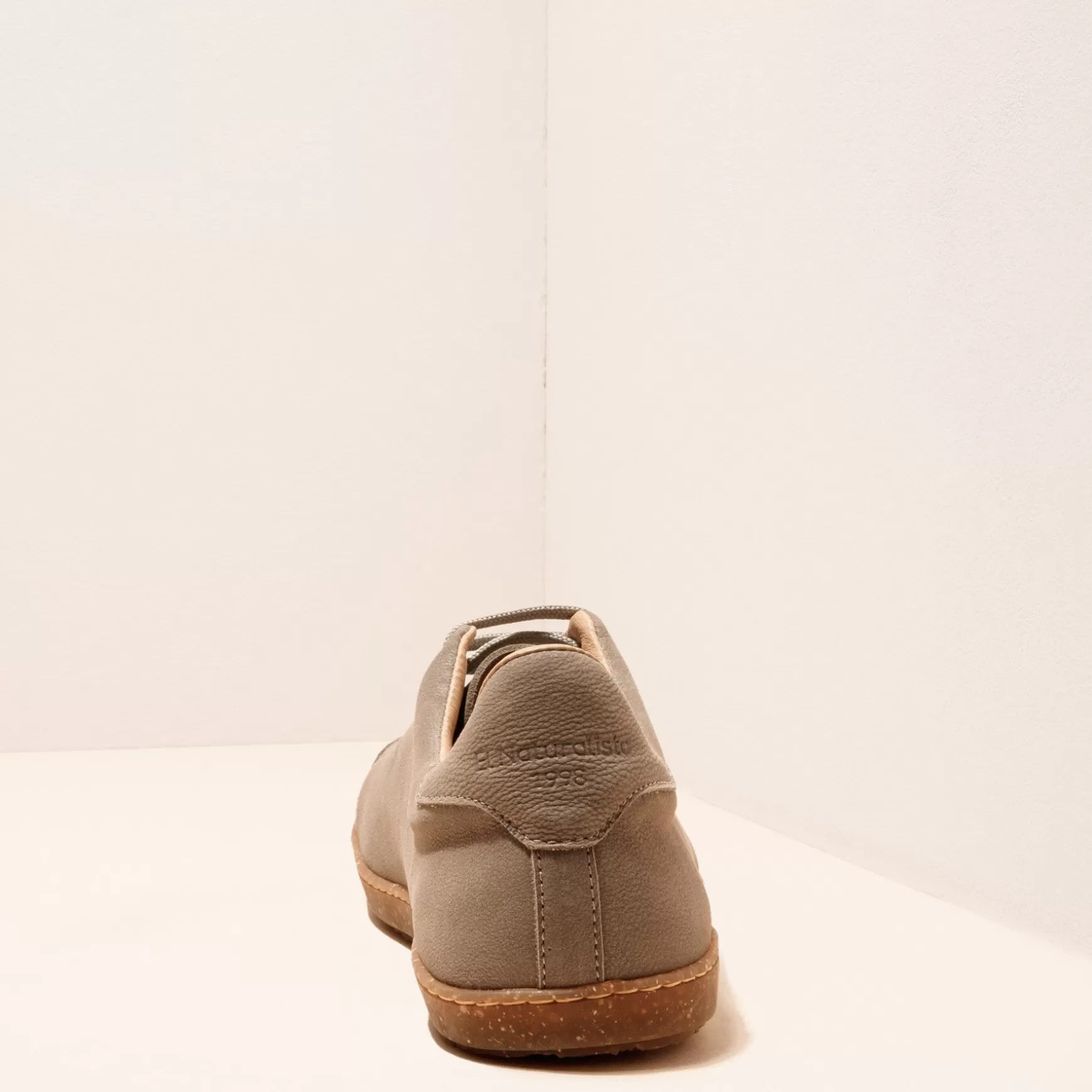 n_estratos_9.webp El Naturalista Sko<N355 Estratos